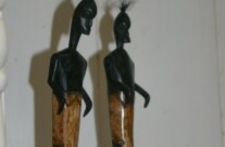 statuettes bois et os