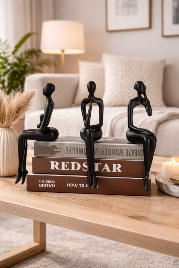 3 Statues de penseur en résine noire – Image 3