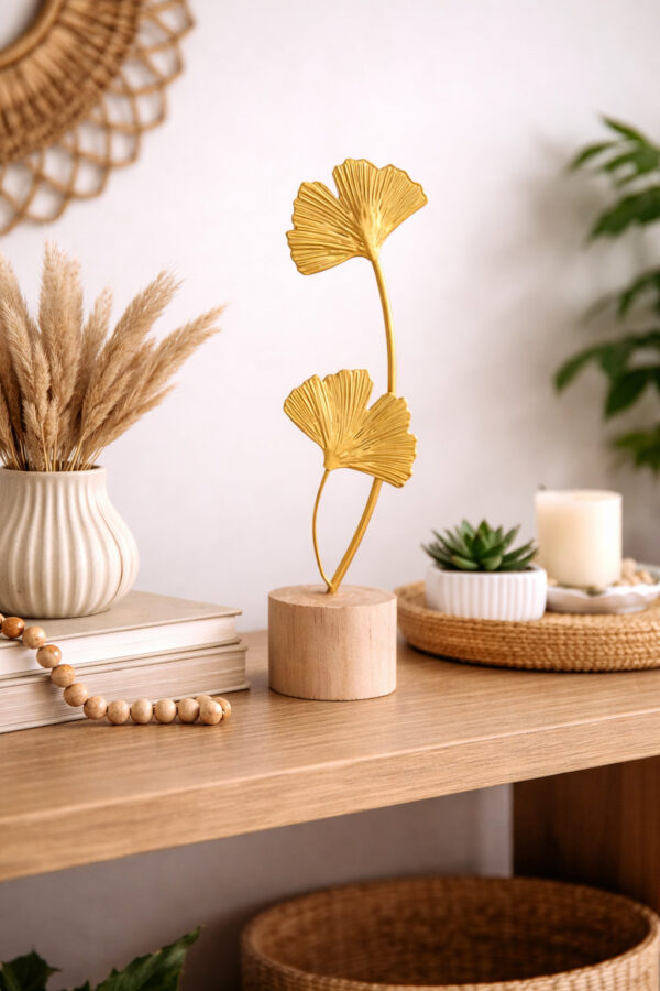 Statue de feuille de ginkgo dorée – Image 3