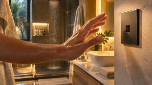découvrez comment un interrupteur infrarouge permet d’allumer sans contact, même avec les mains mouillées, pour plus d’hygiène et de praticité.