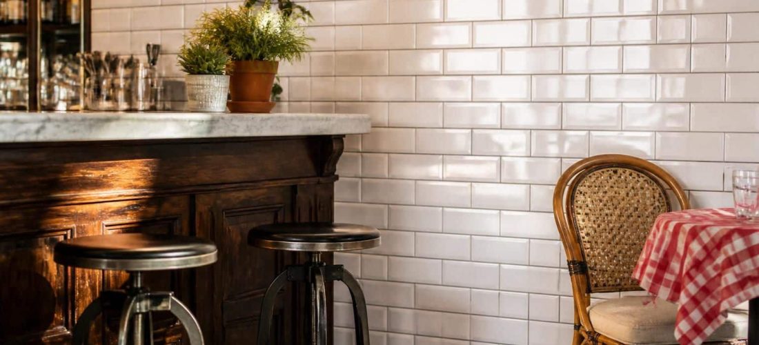 découvrez comment la liaison directe entre le carrelage métro et le style bistrot parisien crée une ambiance authentique et élégante, idéale pour une décoration urbaine et conviviale.